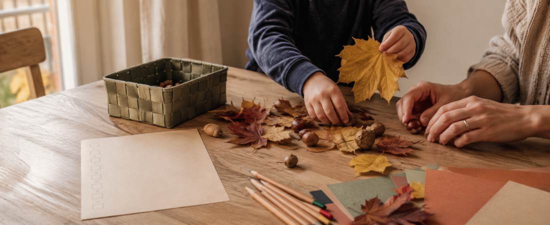 50 Ideen für die Herbstferien mit Kindern: drinnen, draußen & kreativ