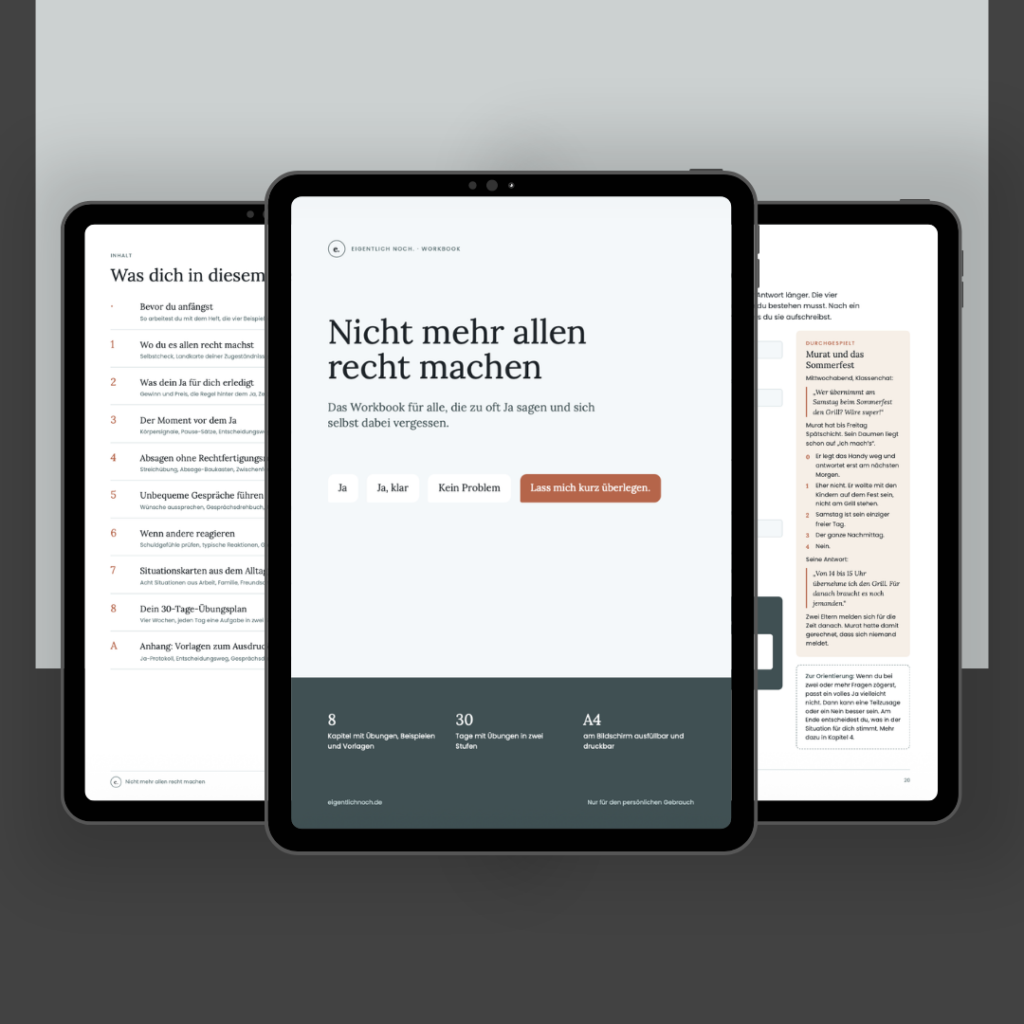 Workbook Nicht mehr allen recht machen: Titelseite, Inhaltsverzeichnis und Übungsseite auf drei Tablets